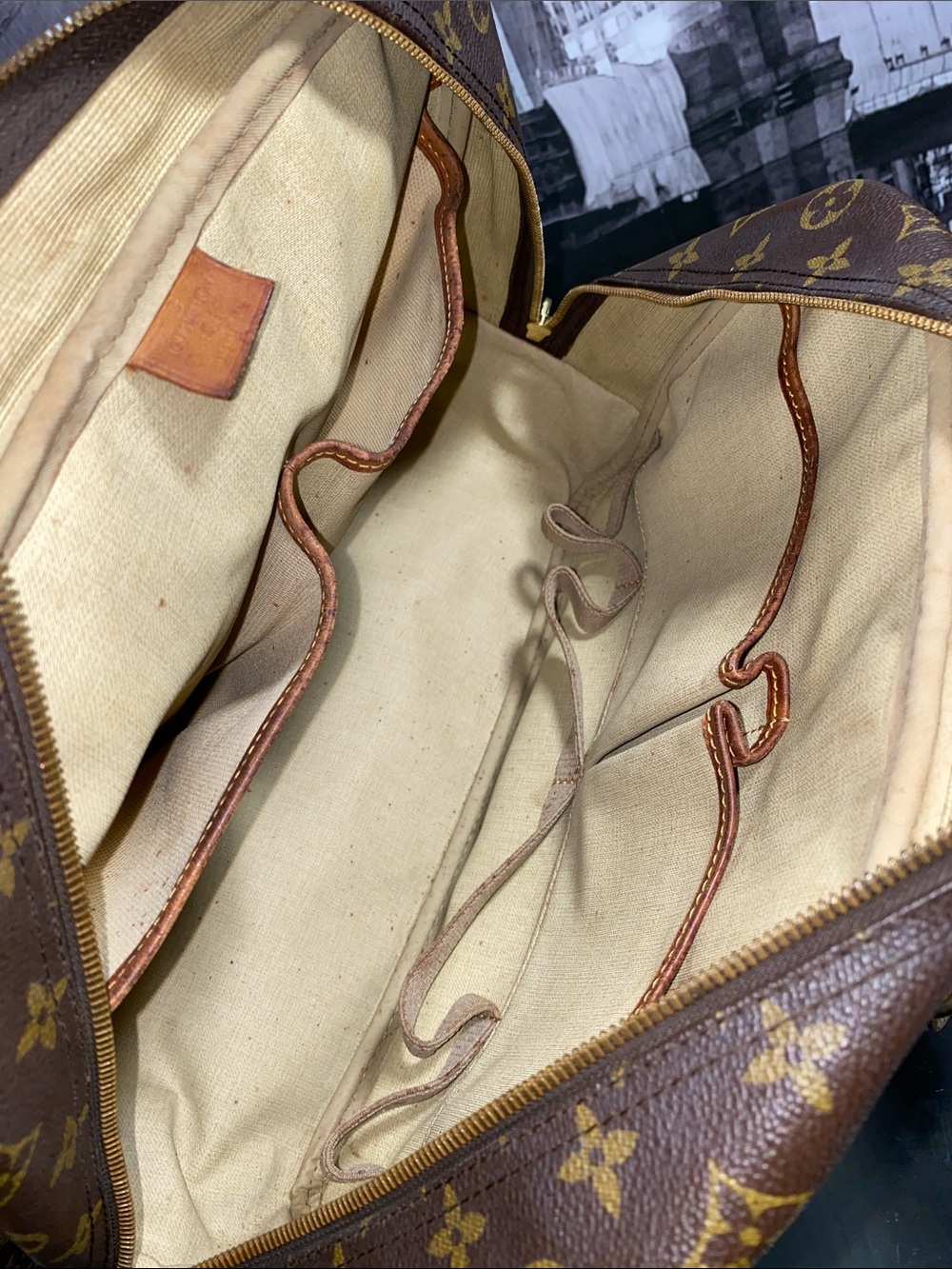 Authentic Louis Vuitton Deauville Monogram Boston Handbag - Picture 10 of 17